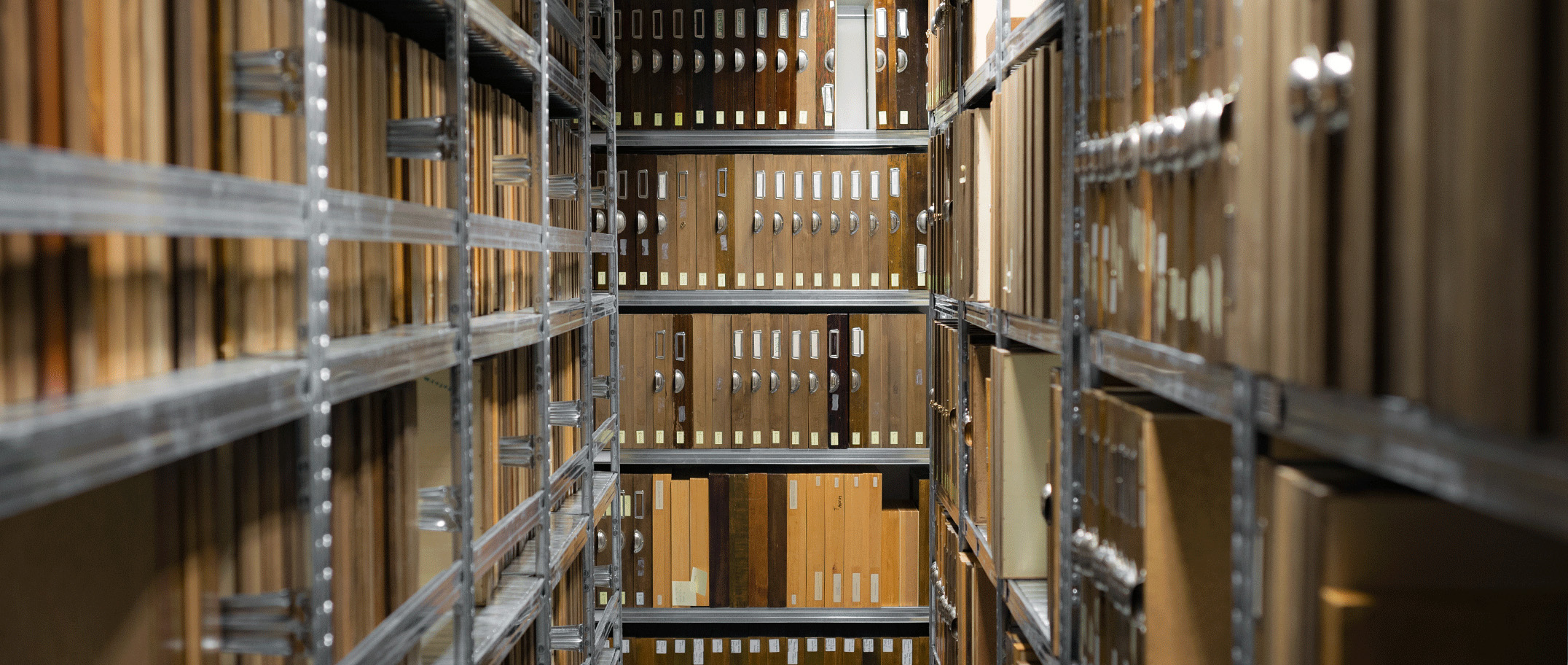 tailor made archiving - catalogue raisonne online inventozen